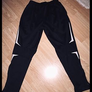 HALLOWAY Trendy Activewear